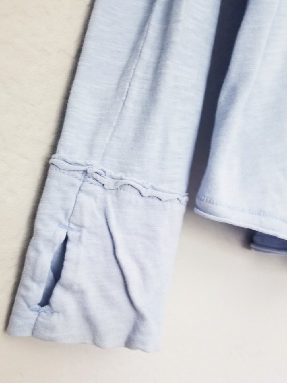 Free People We the Free Arden Tee Size M Rain Light Blue 100% Cotton Longline - Picture 11 of 16